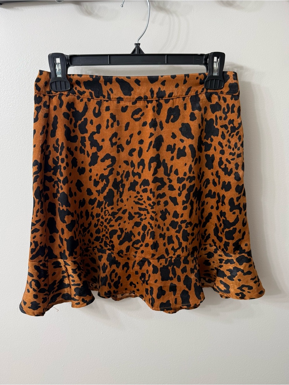 Leopard Print Ruffle Hem Skirt